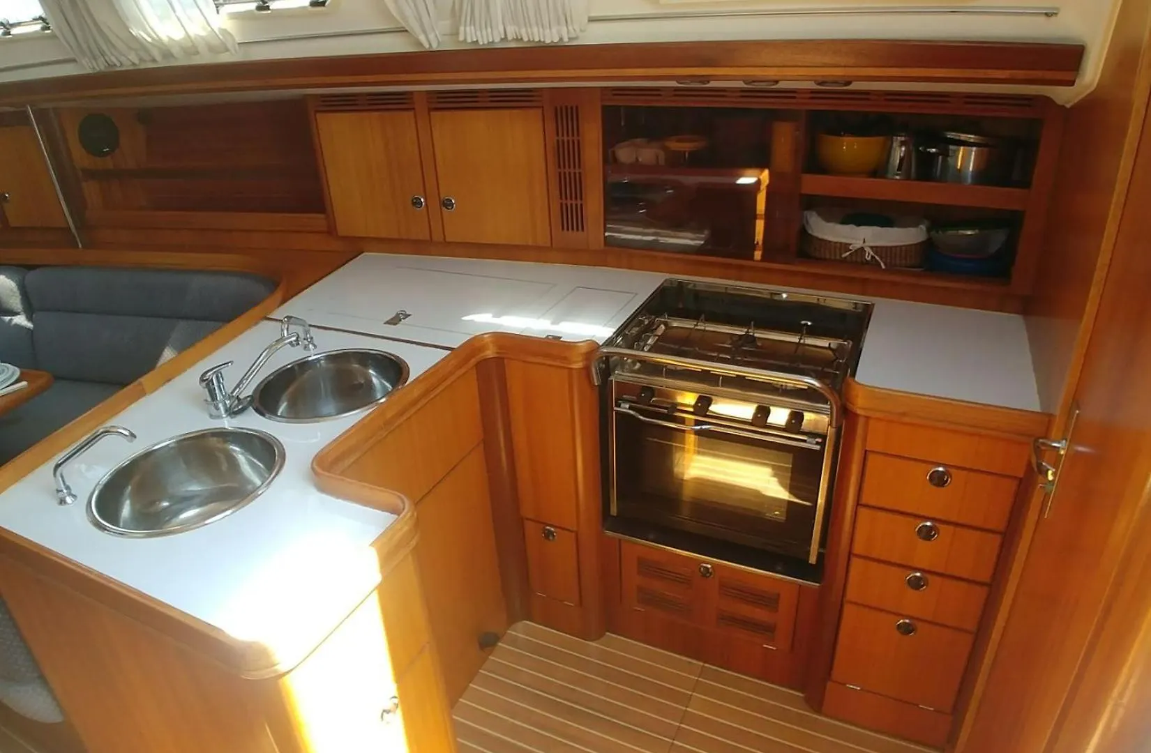Apartmán Be Local - Sleep Aboard A Sailing Boat In Lisboa 0*,
